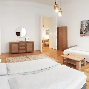  דירה Luxury New Cozy Flat At Dob Street Nearby Gozsdu Court