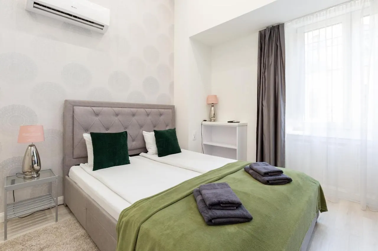 Budapest Holidays Residence דירה